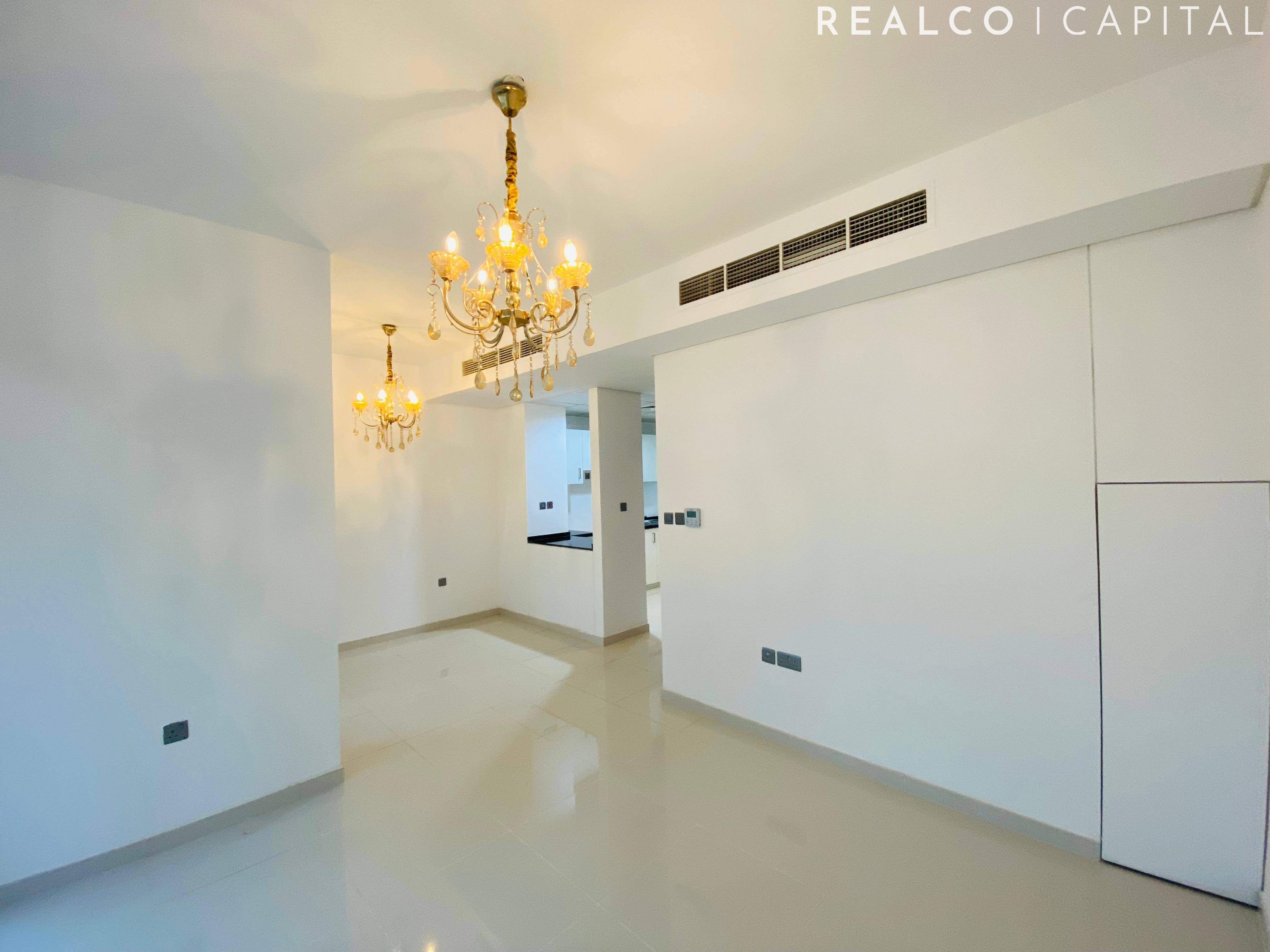3 Bedrooms L Shape For Rent In Mimosa Cluster