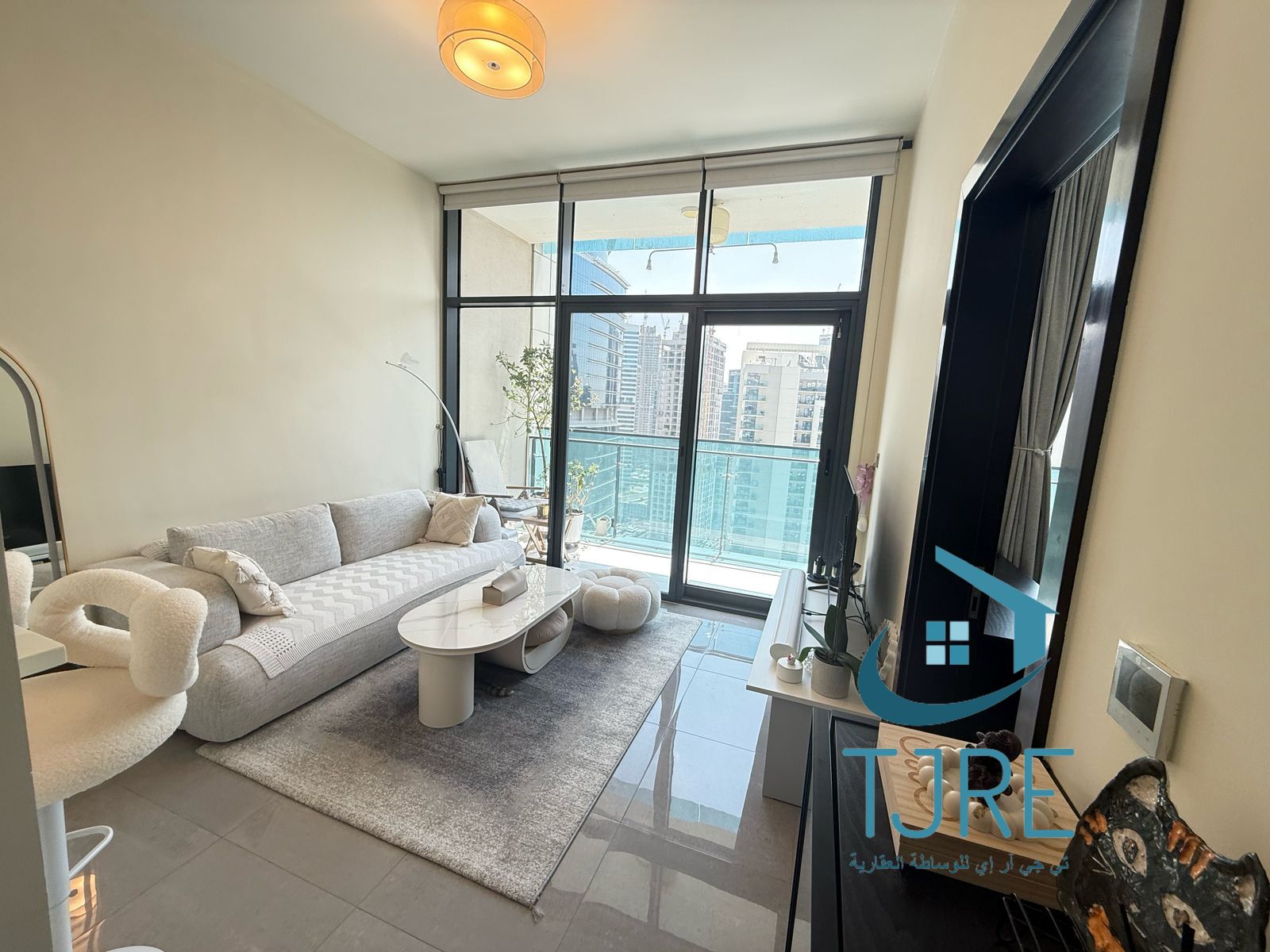 HOT DEAL | SPACIOUS | BRIGHT | HIGHER FLOOR | MODERN LOOK .