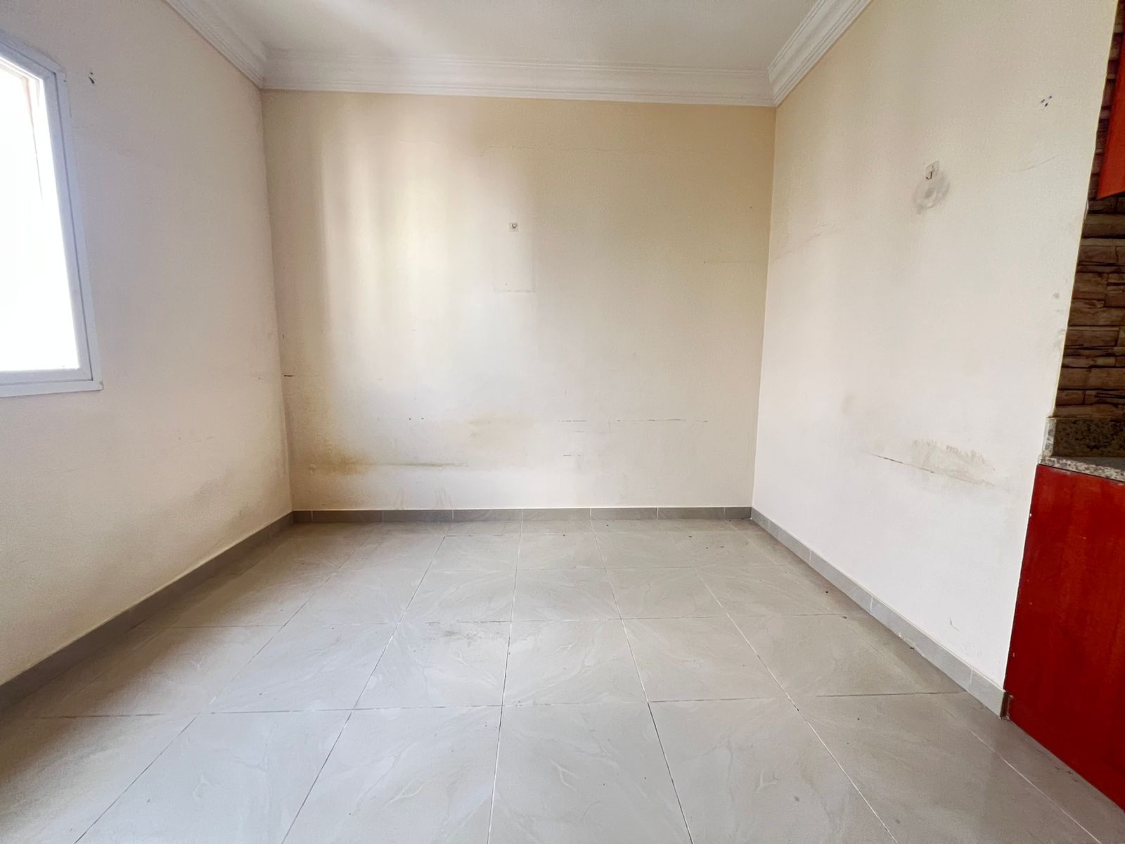 Lavish studio full family Building just rent 20k near Jim's school