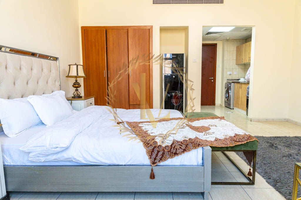 Spacious Studio in International City Persia Cluster - 10 minutes to Airport