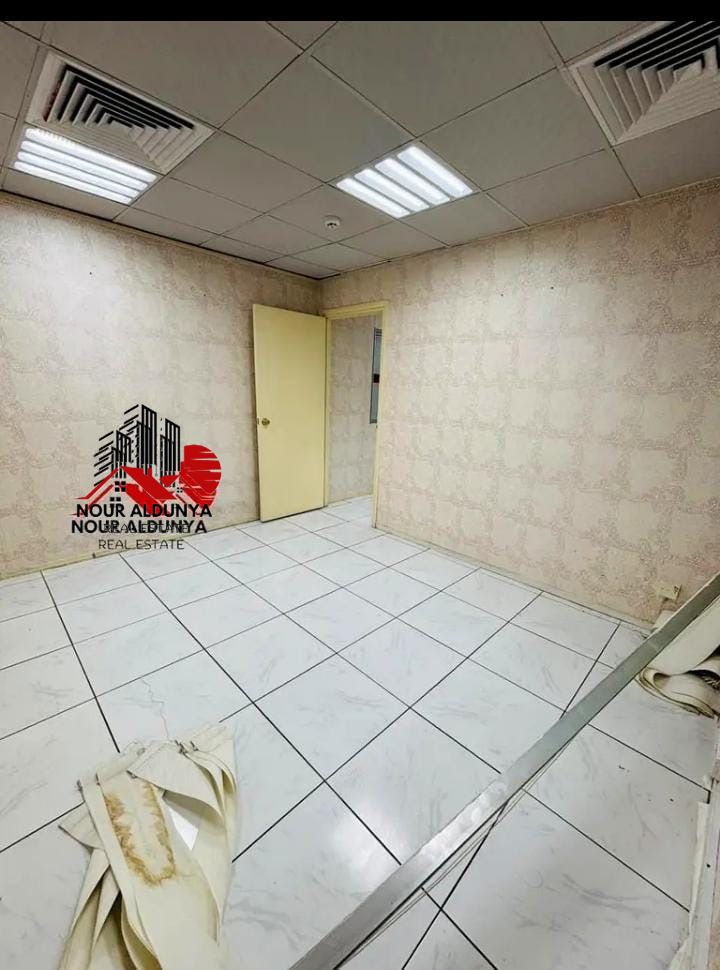 Fully Fitted Near metro 800 sqft office available for rent
