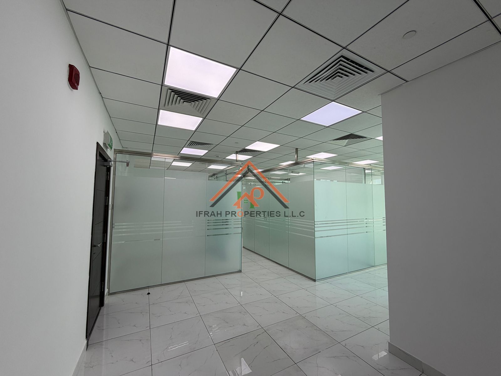 Canal View | Fully fitted | Balcony | Glass Partitions