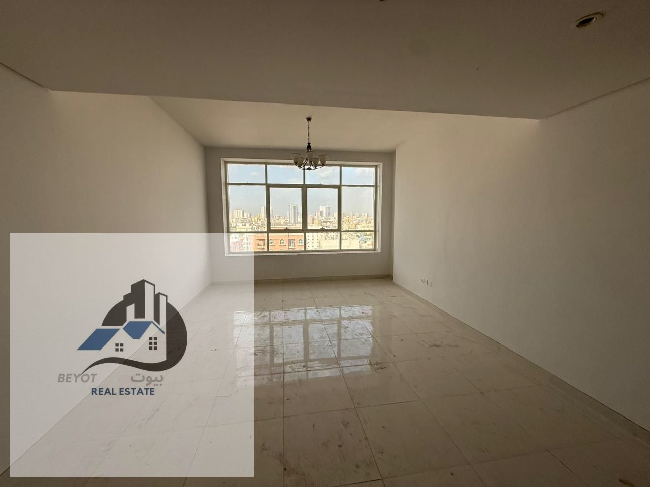 Spacious 2BHK with Attractive Views & Full Services A premium residential opportunity located on Khalifa Street – Rashidiya 3, close to all essential services with excellent finishing.