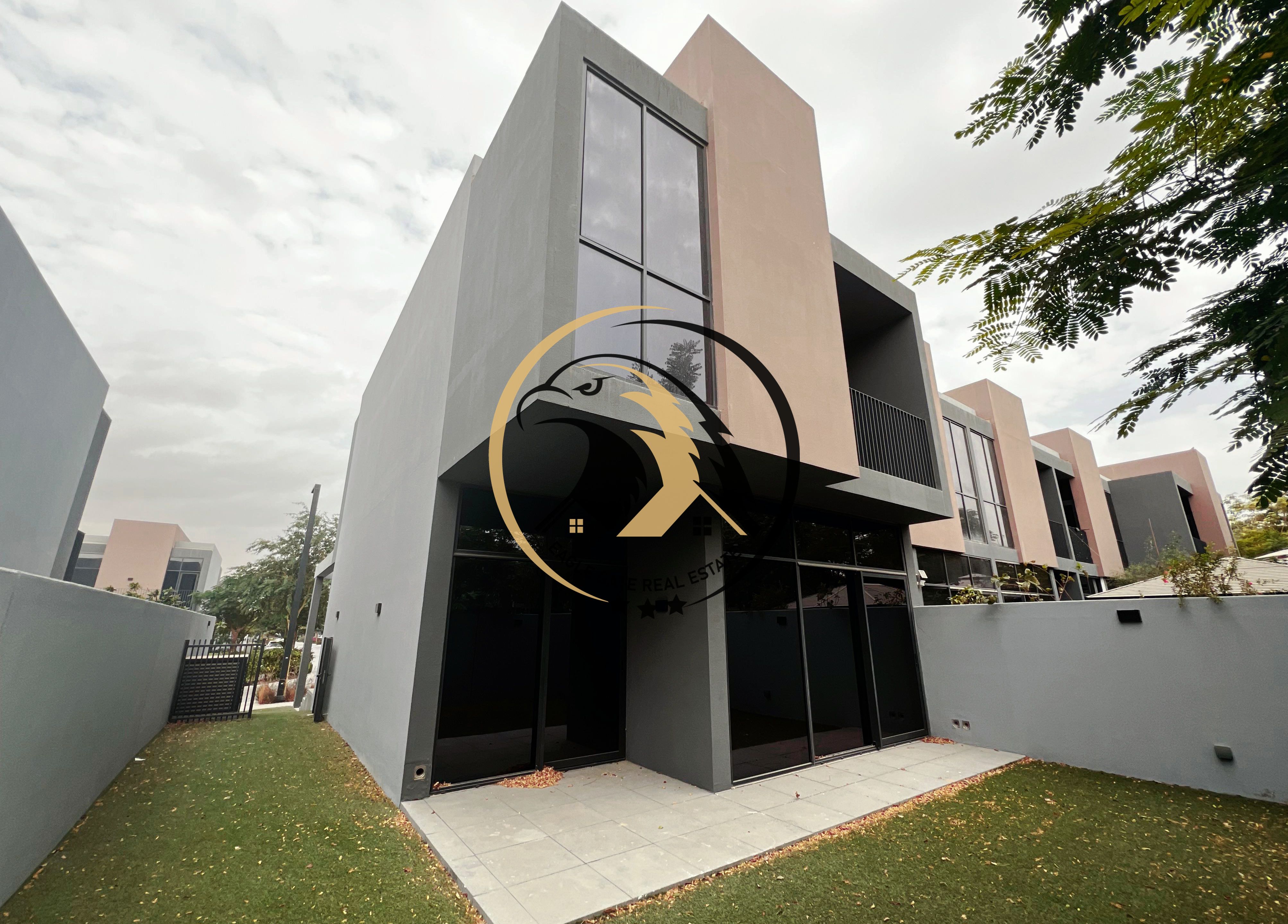 Elegant 3-Bedroom Corner Villa for Rent in Robinia, Masaar