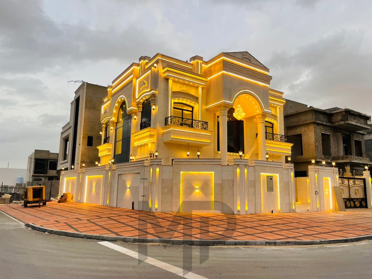 Luxury villa in Al Helio 2, Ajman, ready for immediate occupancy. Freehold ownership for all nationalities.