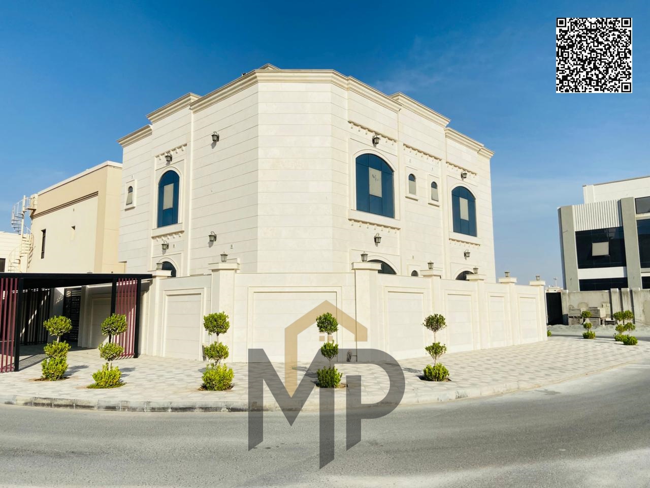 Luxury villa for sale in Al Alia, Ajman – including water, electricity, and air conditioning – exceptional location near Sheikh Mohammed Bin Zayed Roa