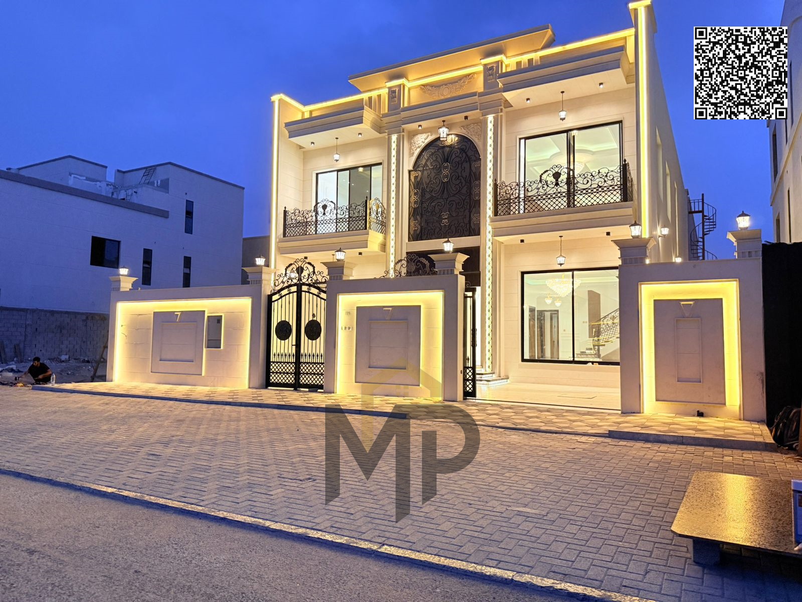 Luxury villa for sale in Al-Aliya area – luxurious design including air conditioning