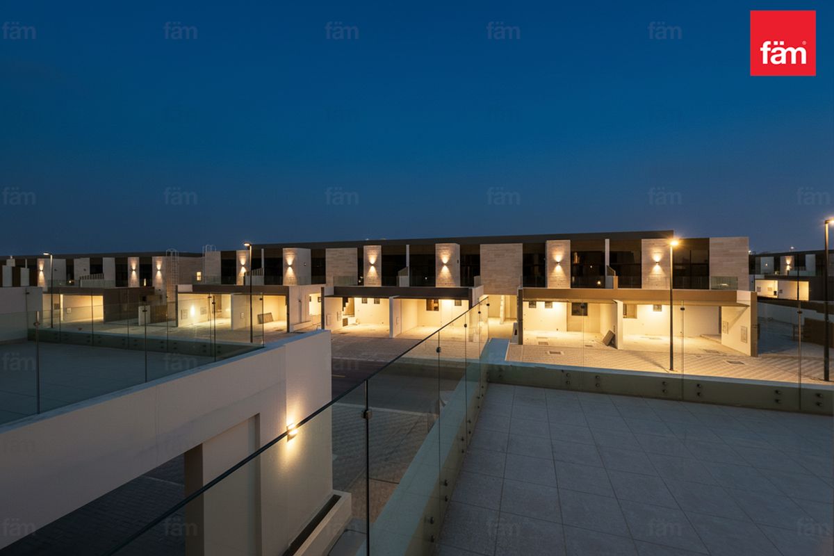 Townhouseprivate gardenwithout furnitureBrand