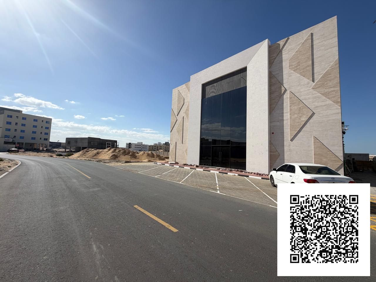 AVAILEBALE LARGER SHOWROOM WITH MEZZANEN TOTALE 7400 SQFT BRAND NEW AJMAN ALJURF 1 INDISRIAL