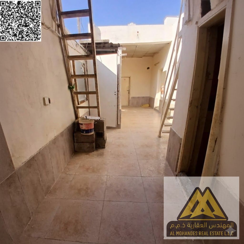 Traditional Arabic-style house suitable for workers | Available with one, two, or three installments | Prime location near all services