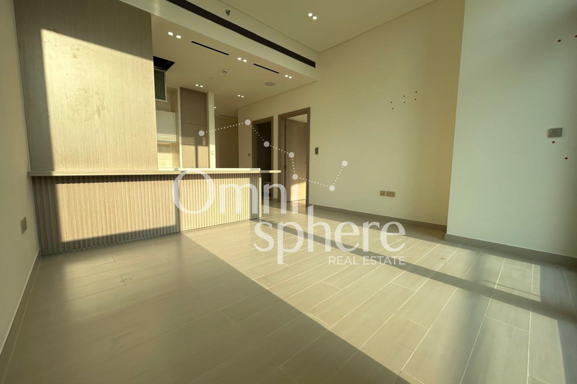 Vacant | Privat Pool | Big Layout | Storage Room