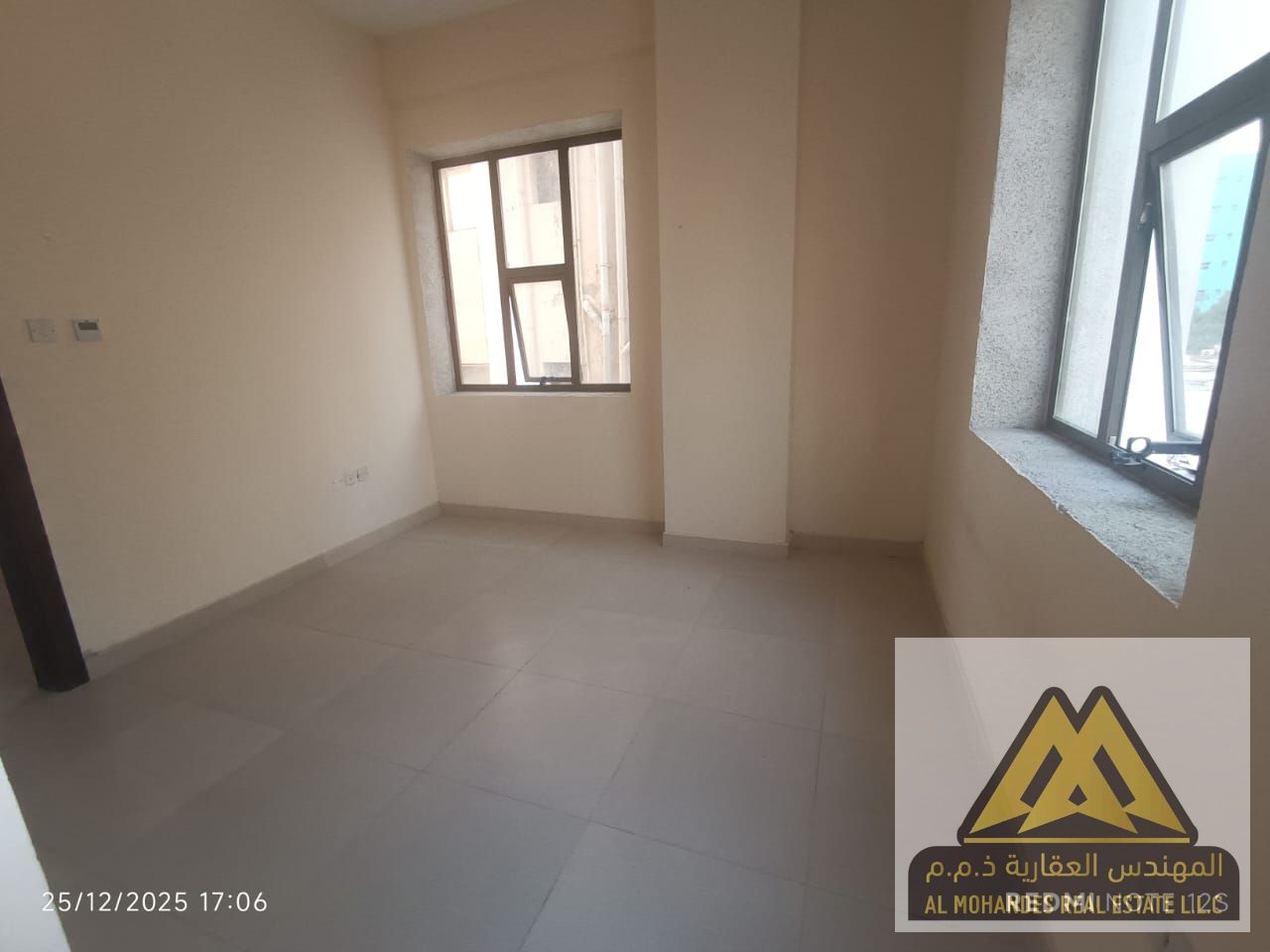 Luxury finishing | Central air conditioning | Very clean building | Prime location | First tenant