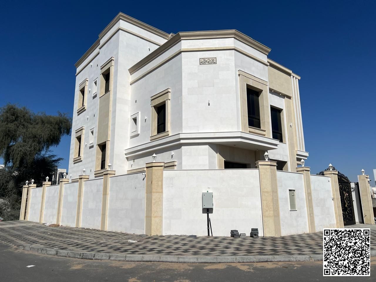 Grand 6-Bedroom Family Villa for Rent | Corner Unit | Zahya Ajman | 3014 Sqft
