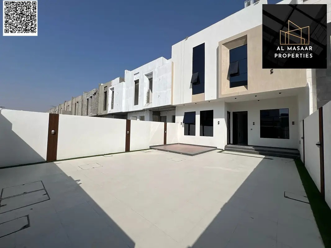 A villa at a price including registration and ownership fees on the main street, ready for occupancy in the most prestigious areas of Ajman, freehold