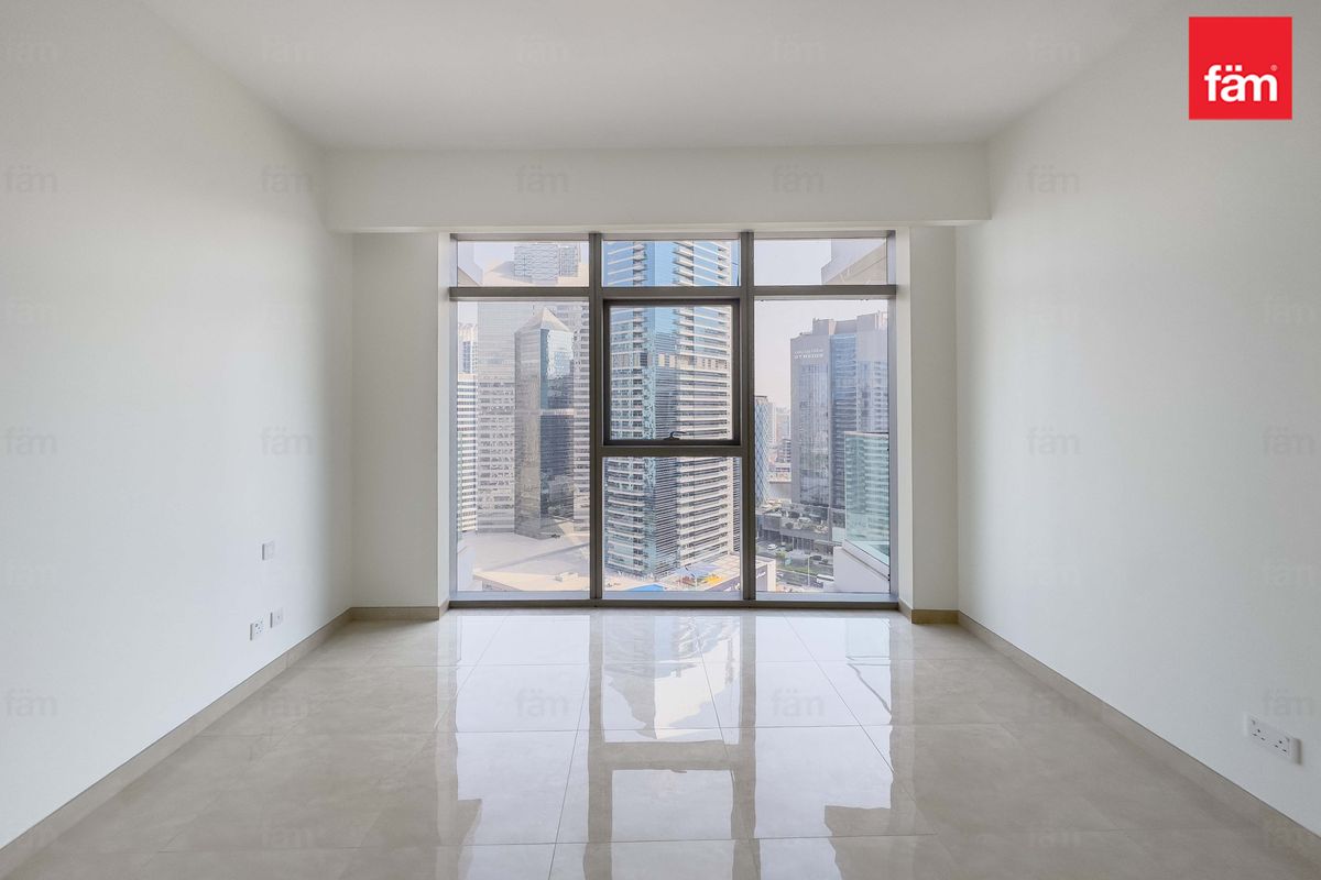 Prime Location | High Floor | City Centre