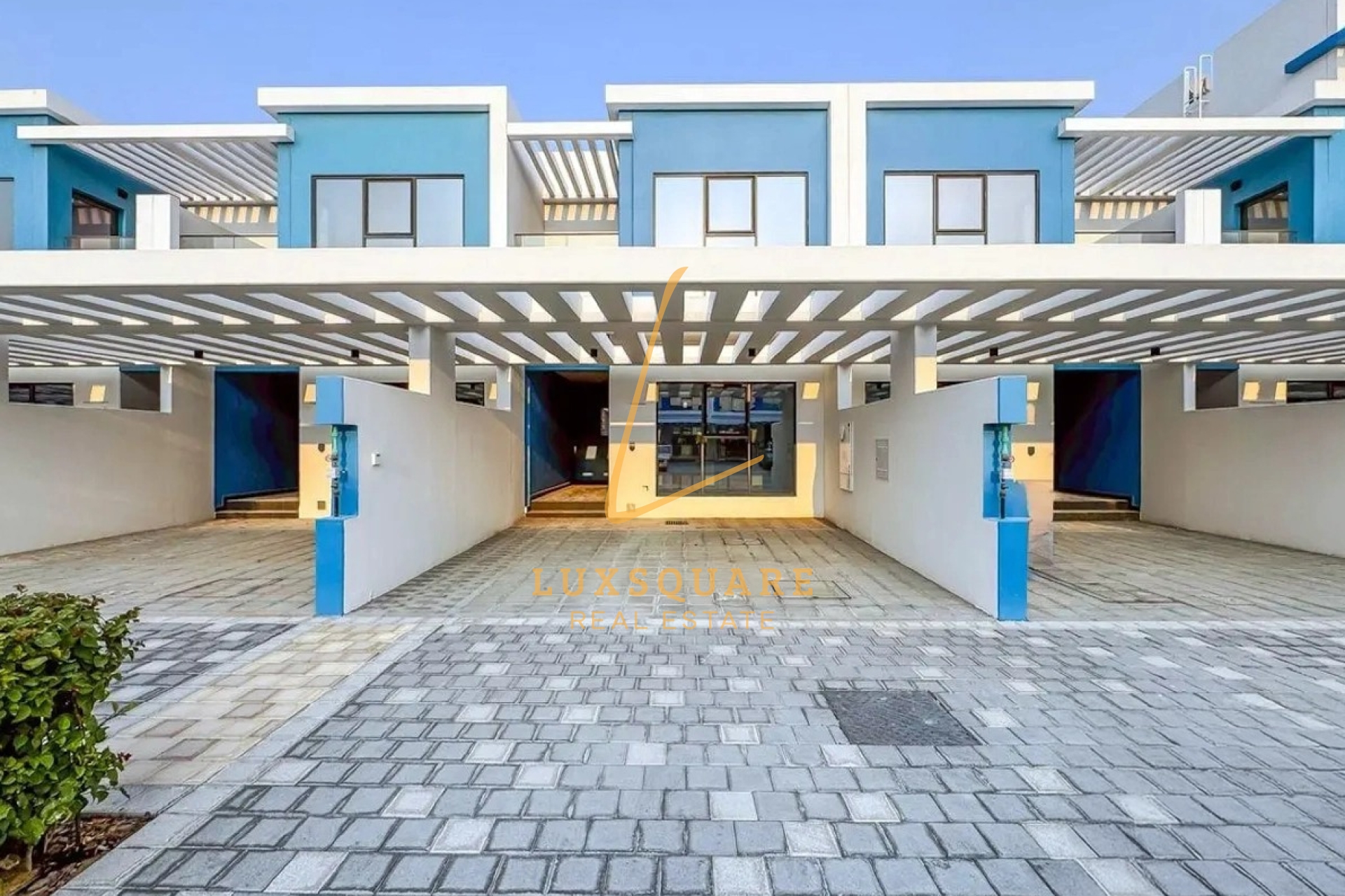 4BR Townhouse I Brand New I Landscaped Garden