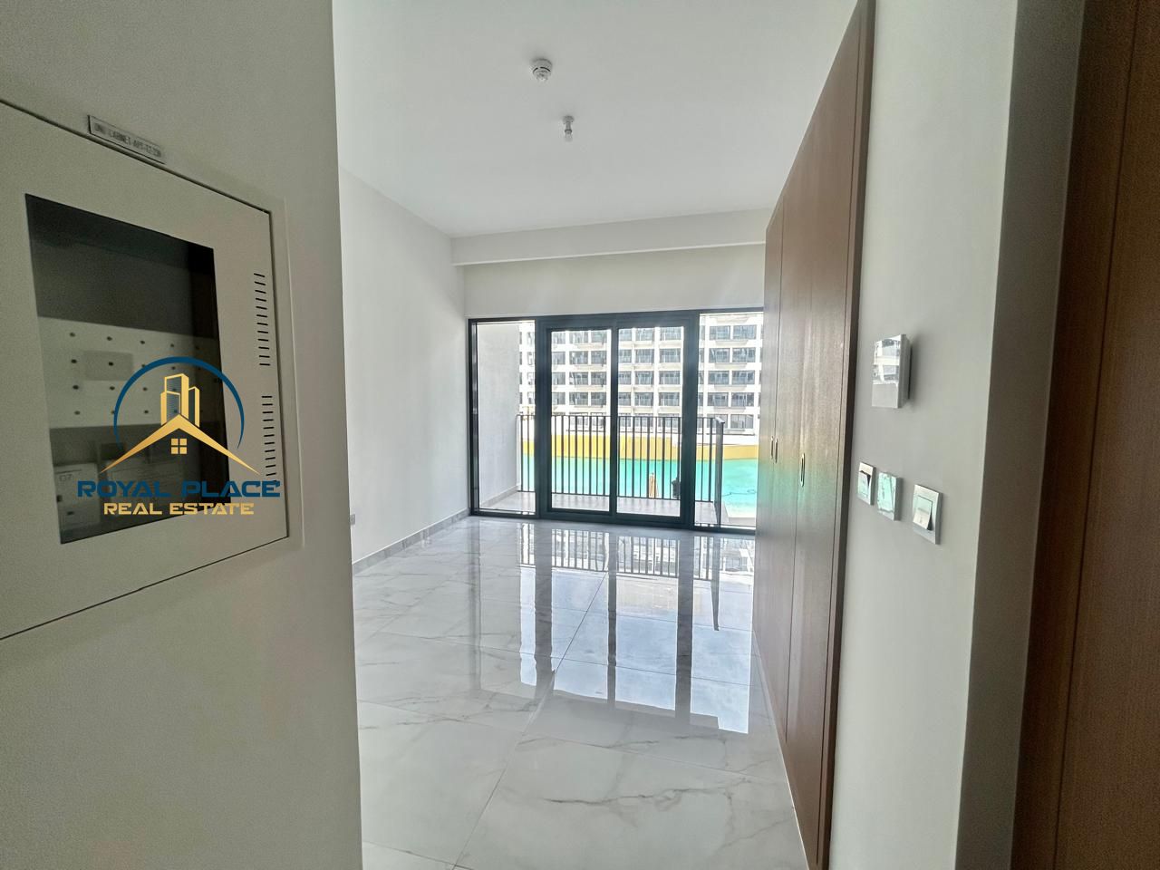 Azizi Mirage Studio for Rent | Modern Living Dubai