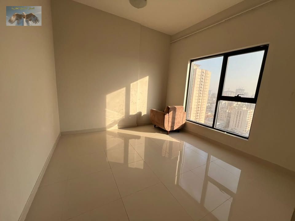 Apartment – 2 Bedrooms + Living Room • 2 Bathrooms • Balcony with Nice View • Parking Available • Water Tank • Secure Entry System • Exclusive Family