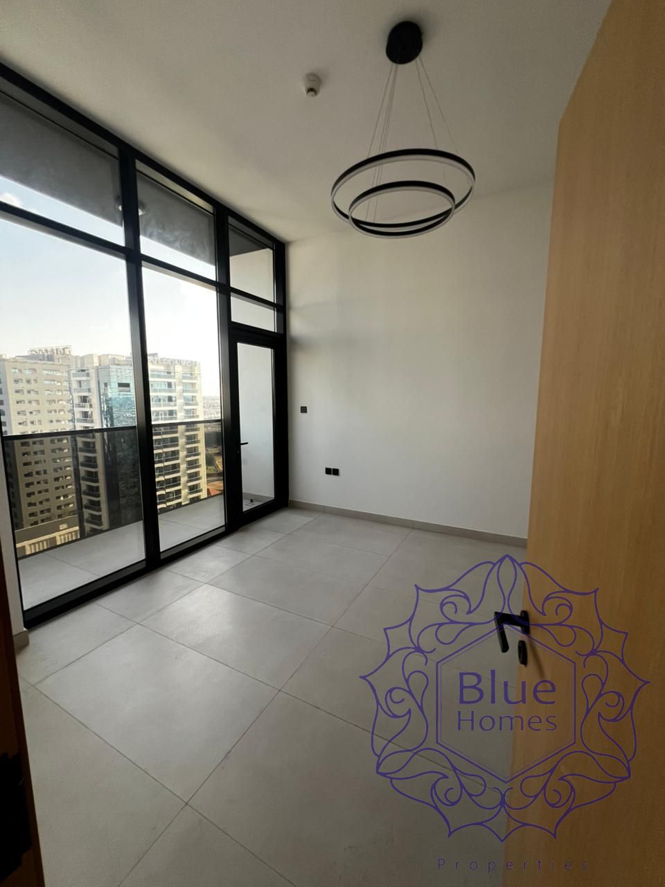 Bright 3-BHK Apartment with Balcony & Maid’s Room | Business Bay