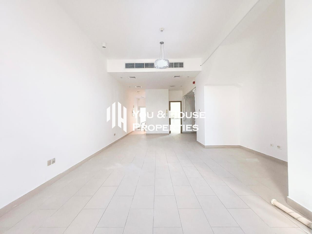 Elegant 4-Bedroom Townhouse I Hot Deal | Excellent Amenities