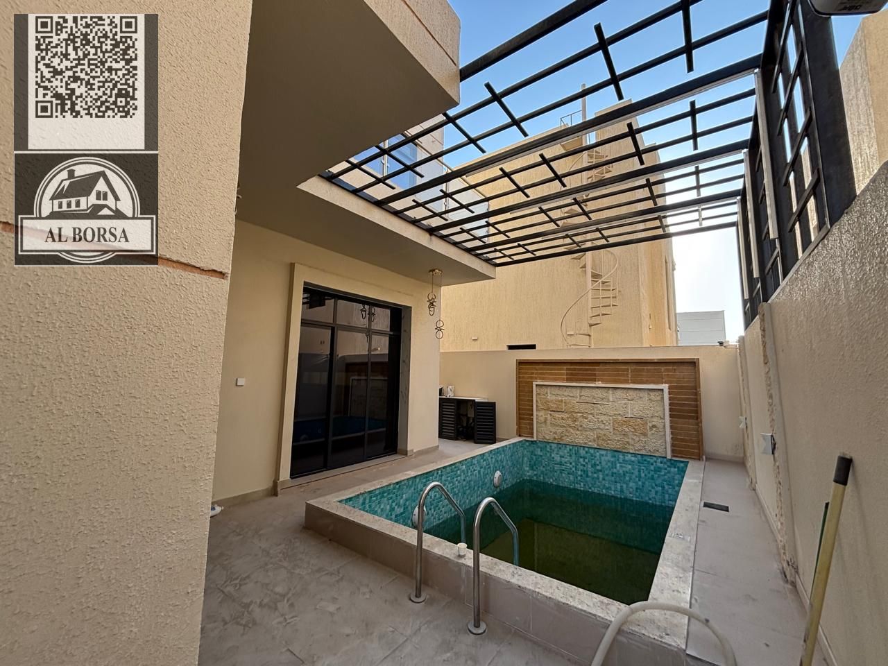 Villa for rent in Al Helio 2 – Ajman, 5 bedrooms + Majlis + Hall + Swimming pool + Maid's room, ready to move in immediately.