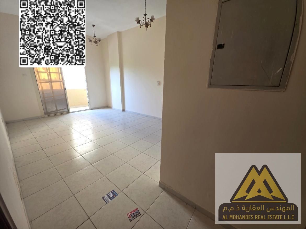 Spacious one-bedroom apartment with a comfortable living room and balcony, located in a prime location near Falcon Towers. Quiet and suitable for fam