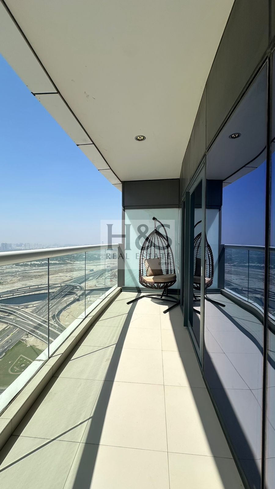 BURJ KHALIFA VIEW | FULLY FURNISHED |SPACIOUS 1BHK