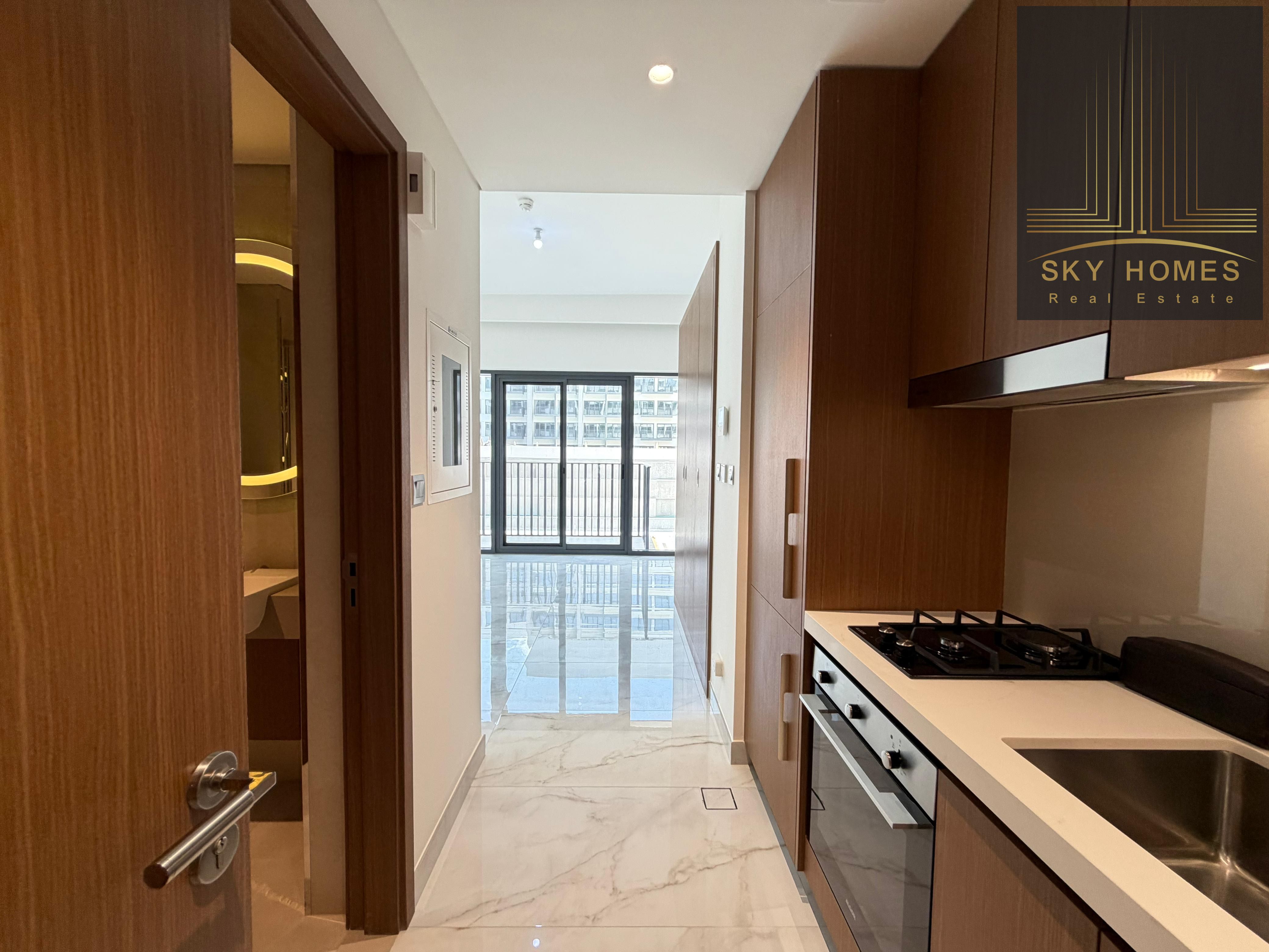 ALL NEW SPACIOUS STUDIO APARTMENT WITH FULLY FITTED KITCHEN // PRIME LOCATION