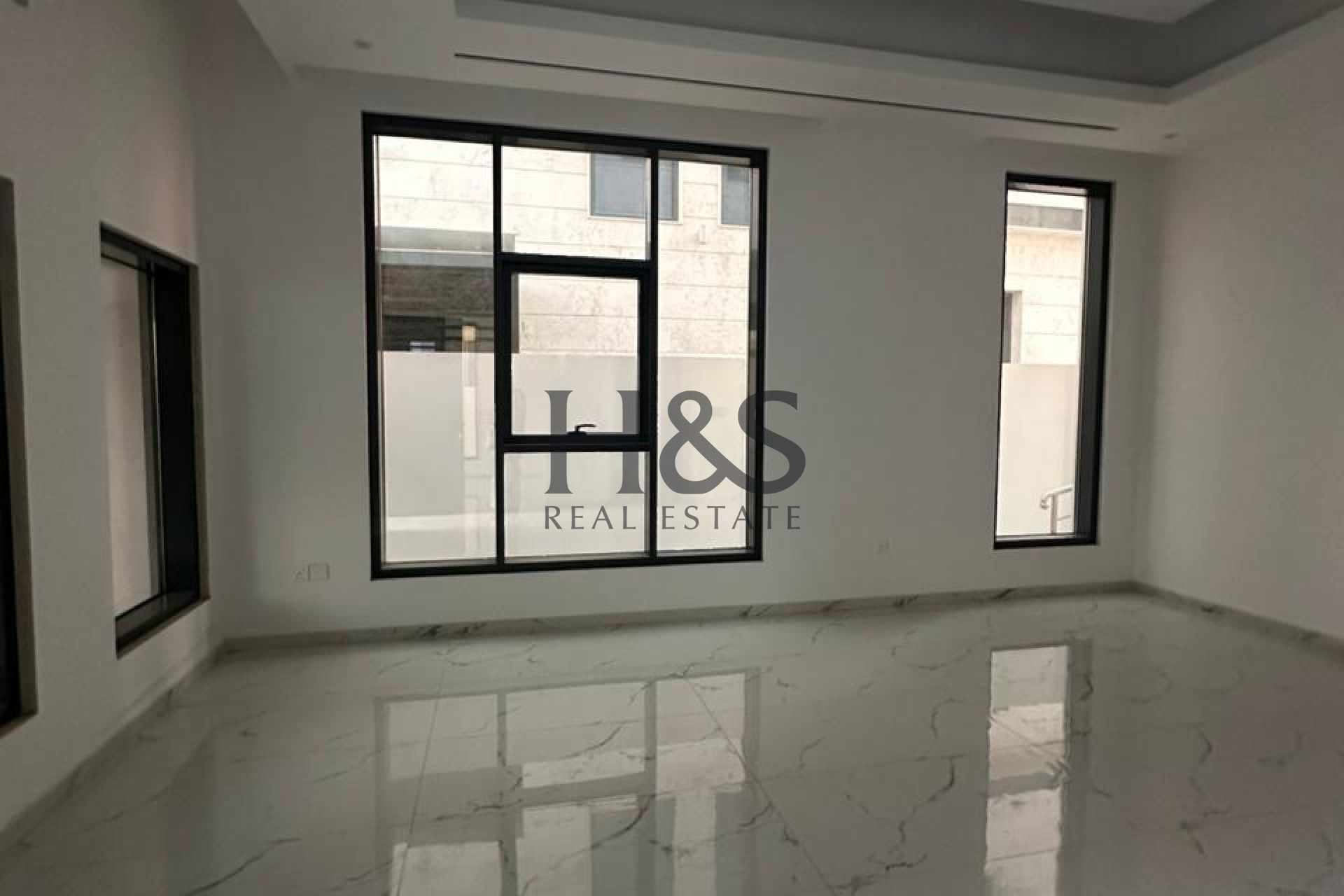 Luxury Stand-Alone Townhouse | Featuring 2 Majlis