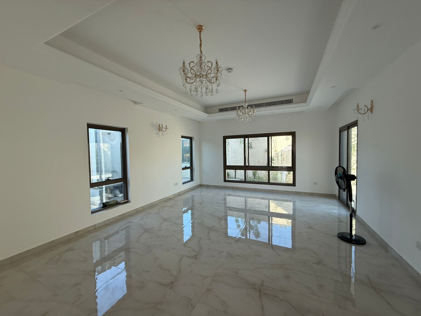 Luxury villa for sale in Tilal City