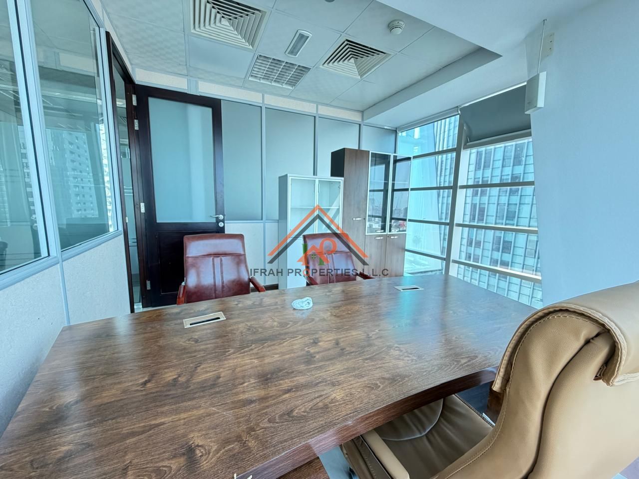 Furnished Unit | Close to Metro | Glass Partitons
