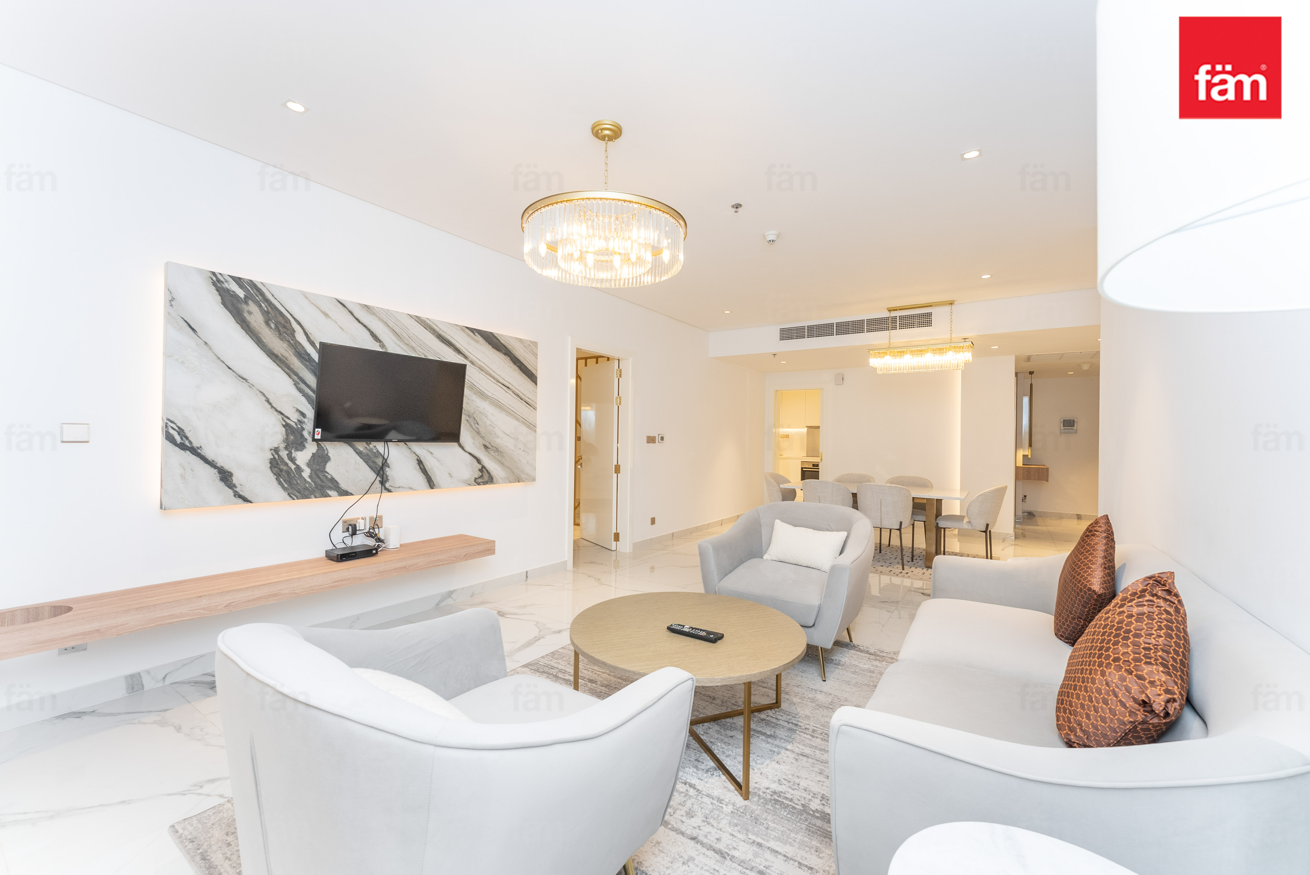 Upgraded / Vacant On Trnasfer / Sea View