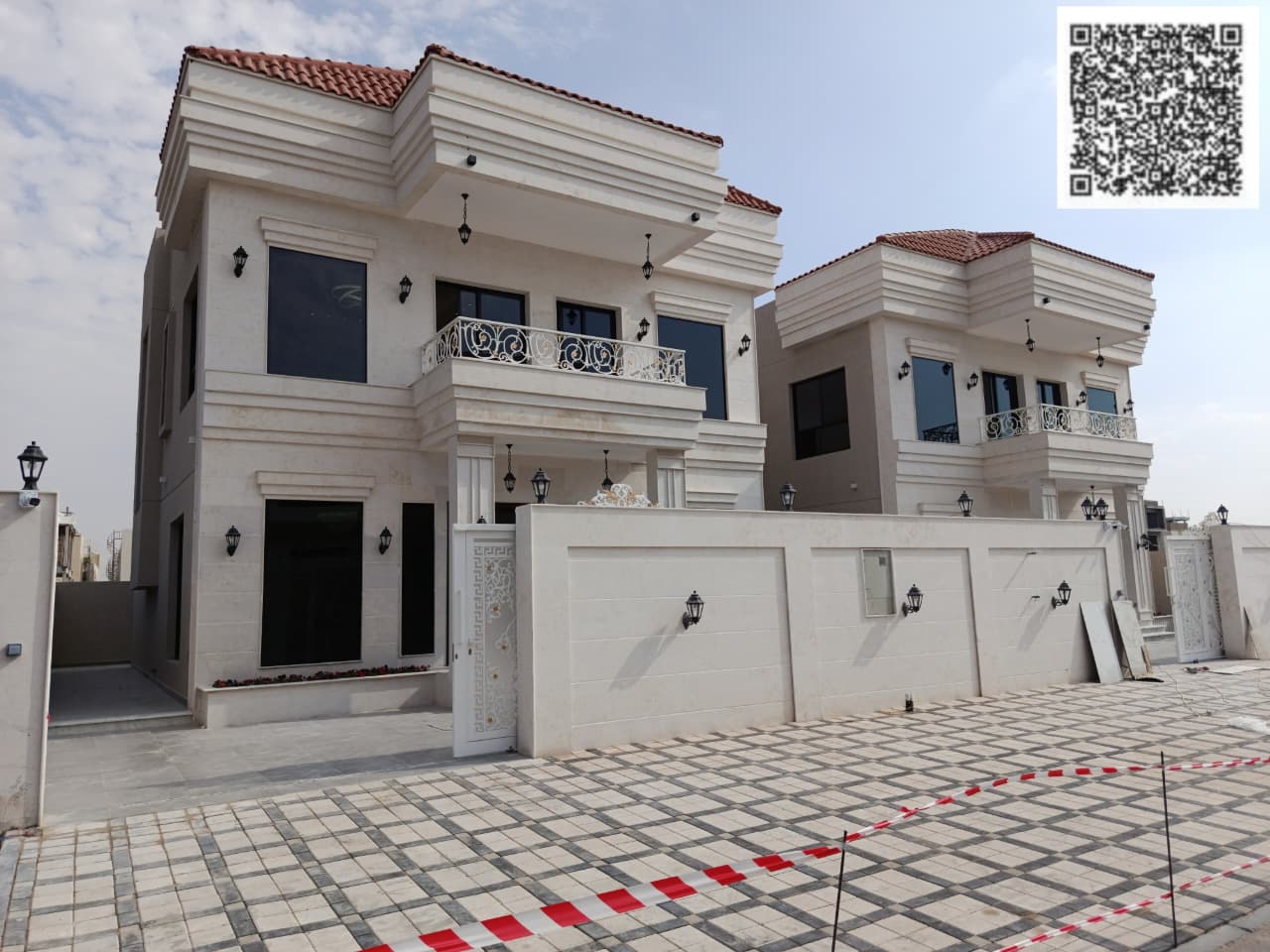 2 luxury villas with large built-up area, freehold for all nationalities. Personal and modern design, construction, and finishing. The villas are dist