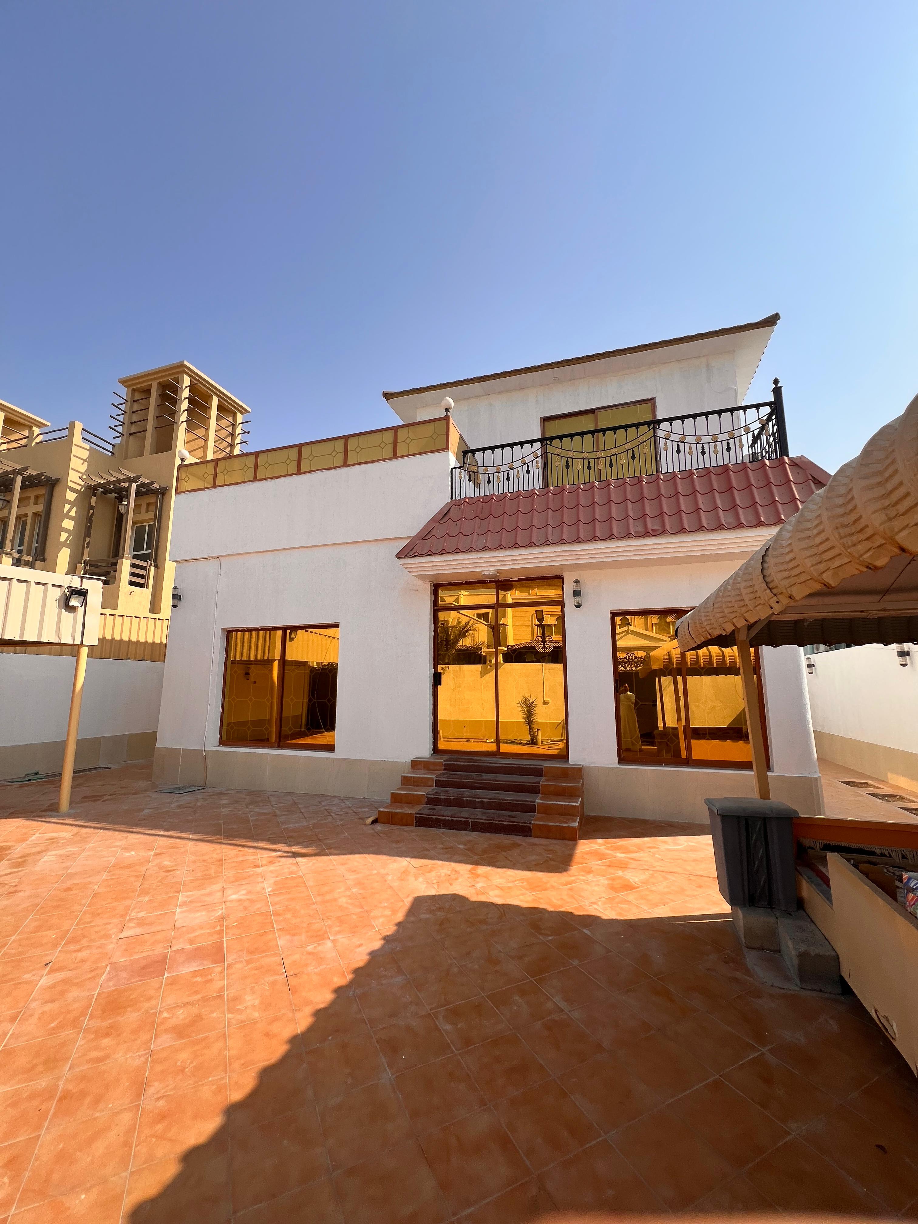 Now available for annual rent in Ajman: a spacious villa in a strategic location, close to amenities. Flexible payment options available.