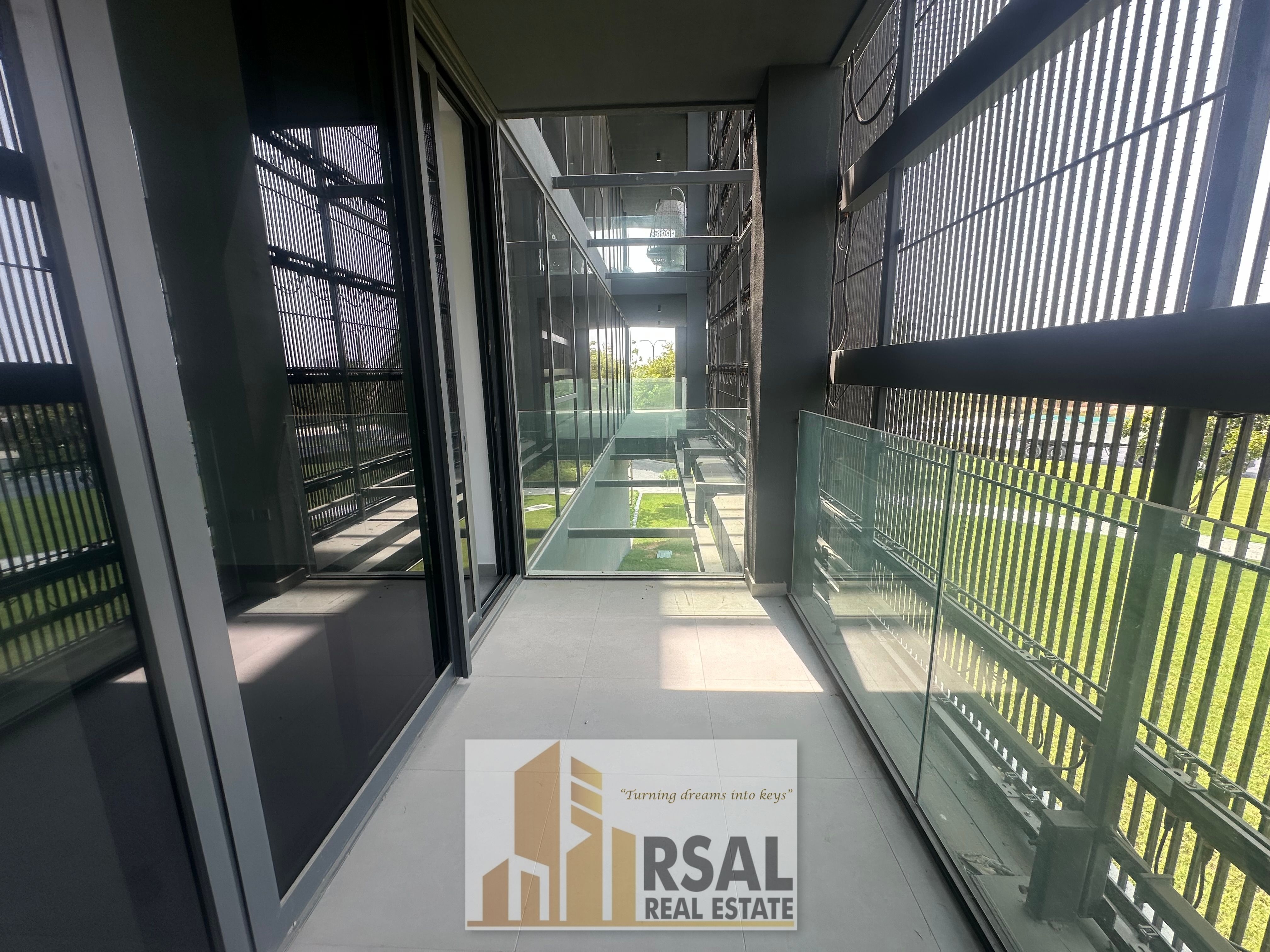 Cozy 3 Bedroom apartment brand new with clos kitchen and balcony