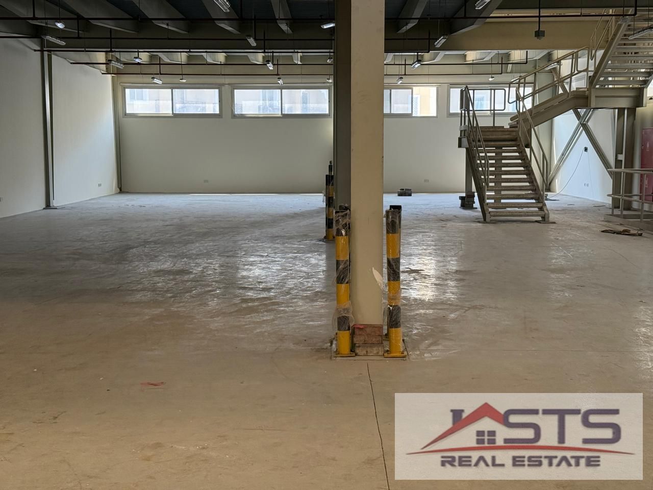 Ready To Move / Near Dragon Mart / Multiple Options