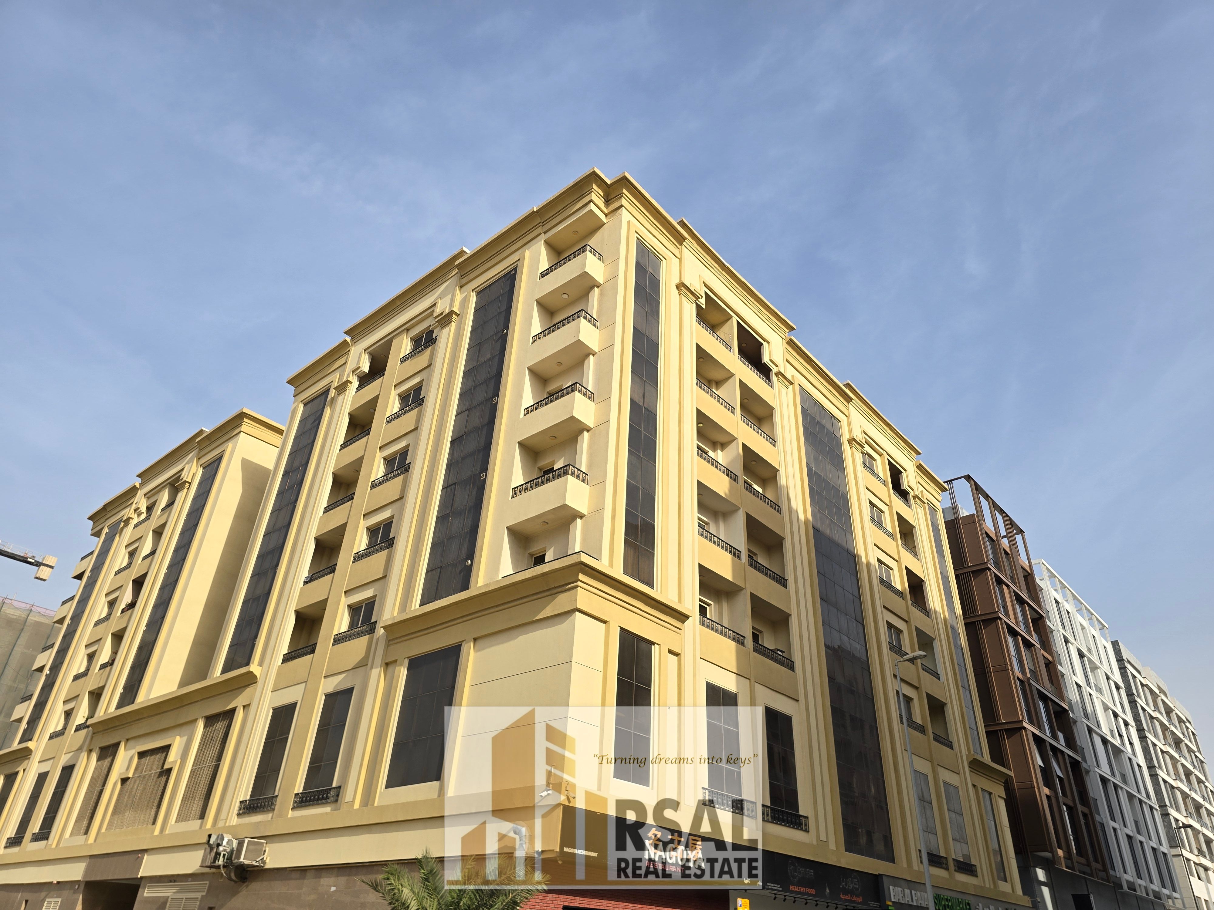 Like a Brand new 3BHK / With Three Bathrooms And Store Room / Open View / Prime Location ?