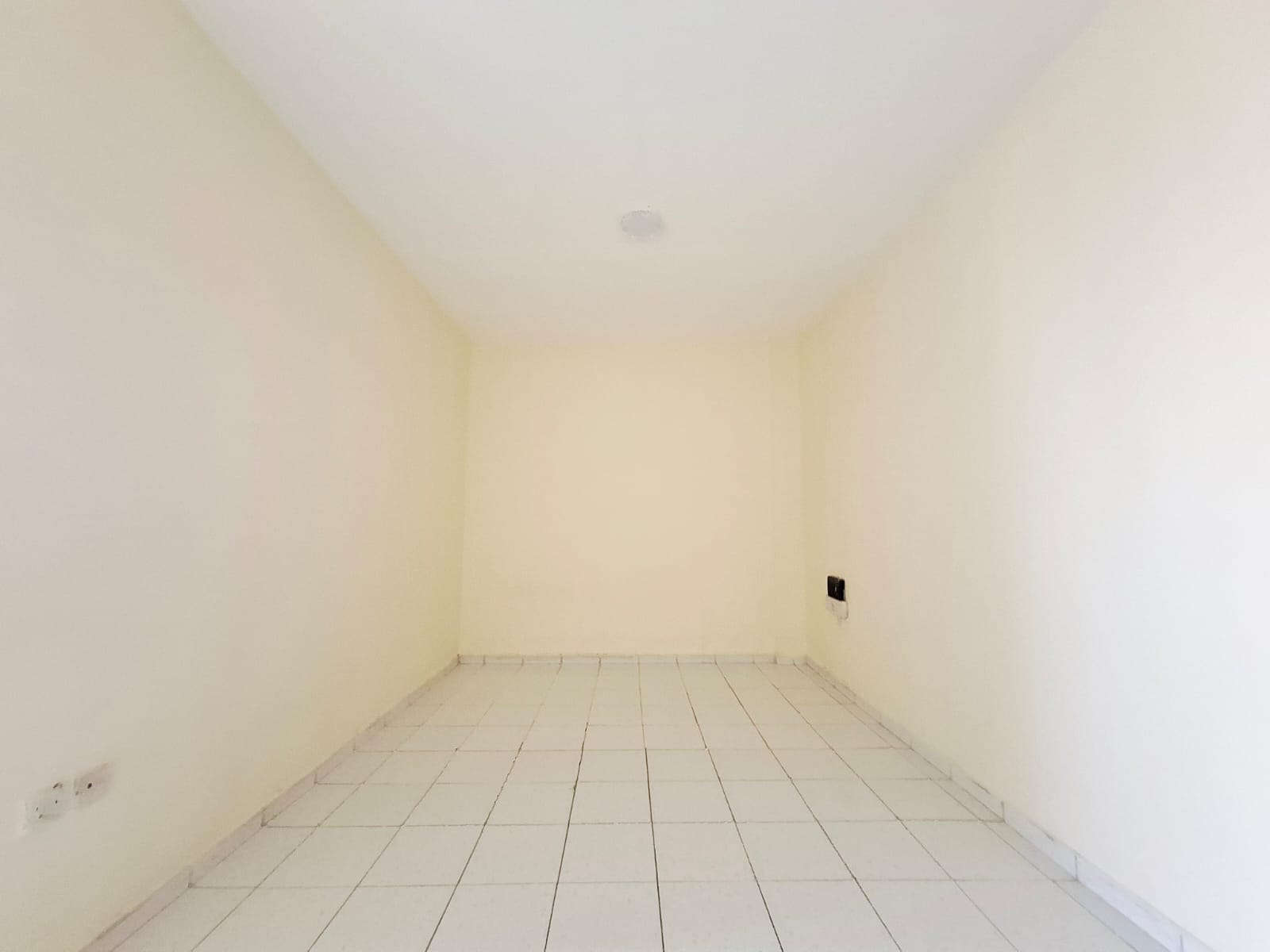 Hot Offer // Cozy 1-bhk // Opp Park // Balcony // Prime Location // Ready to Move