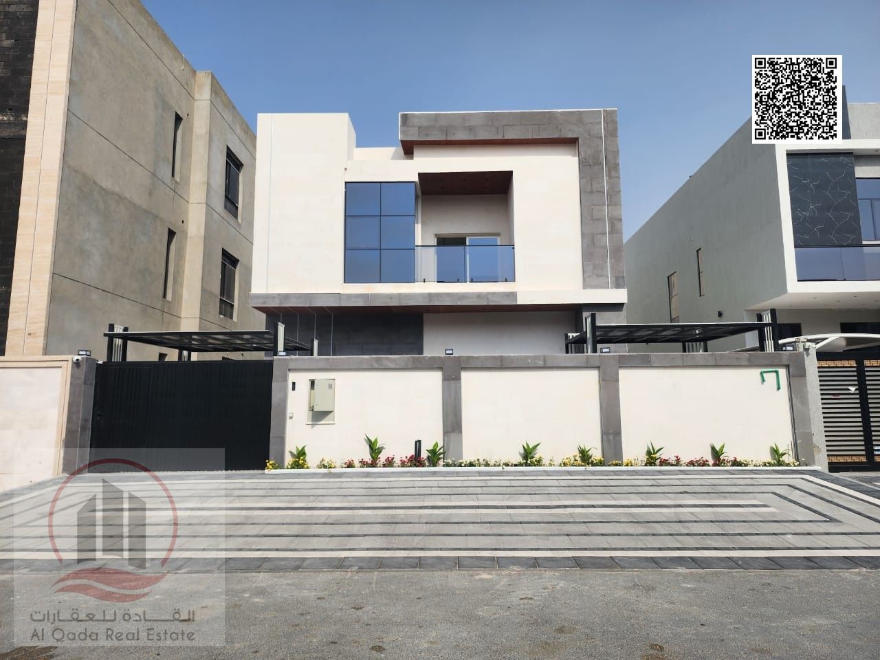 Villa for sale in Al Helio area, Ajman. Modern design. The villa includes registration fees and features 5 master bedrooms
