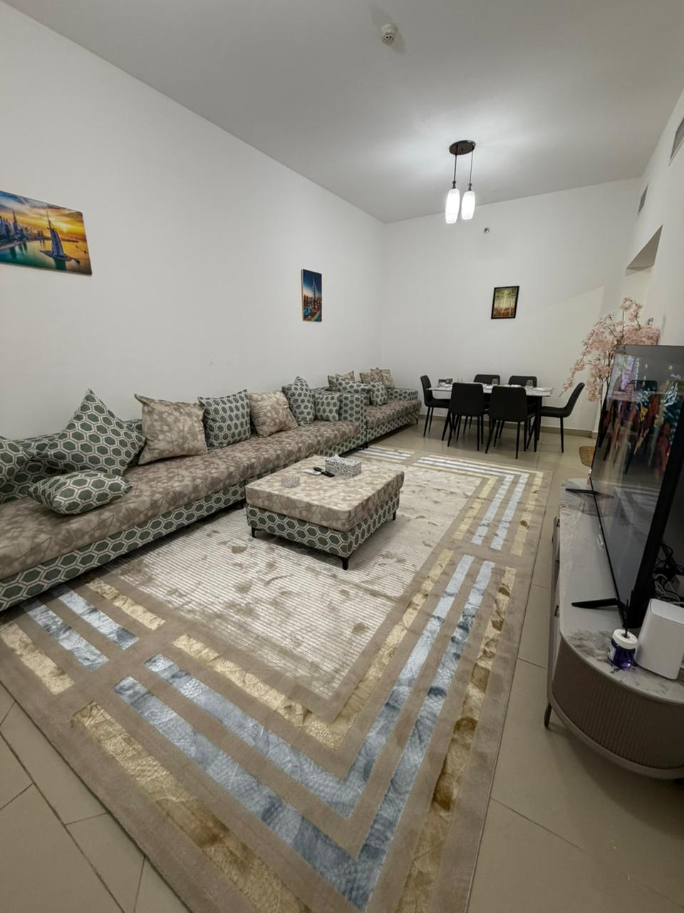 In the heart of the city, close to everything you need. A well-appointed residence combining comfort and amenities. Enjoy the happiest residential a