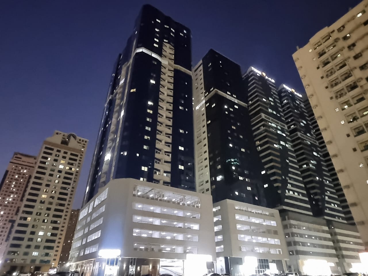 HOTT OFFER ON BRAND NEW BULDING 34K,36K,37K,39K 40K 1 MONTH FREE 1 BR HALL APARTMENT AVAILABL FOR RENT ONLY FOR FAMILIES BEHIND SHARJAH PALACE HOTEL T
