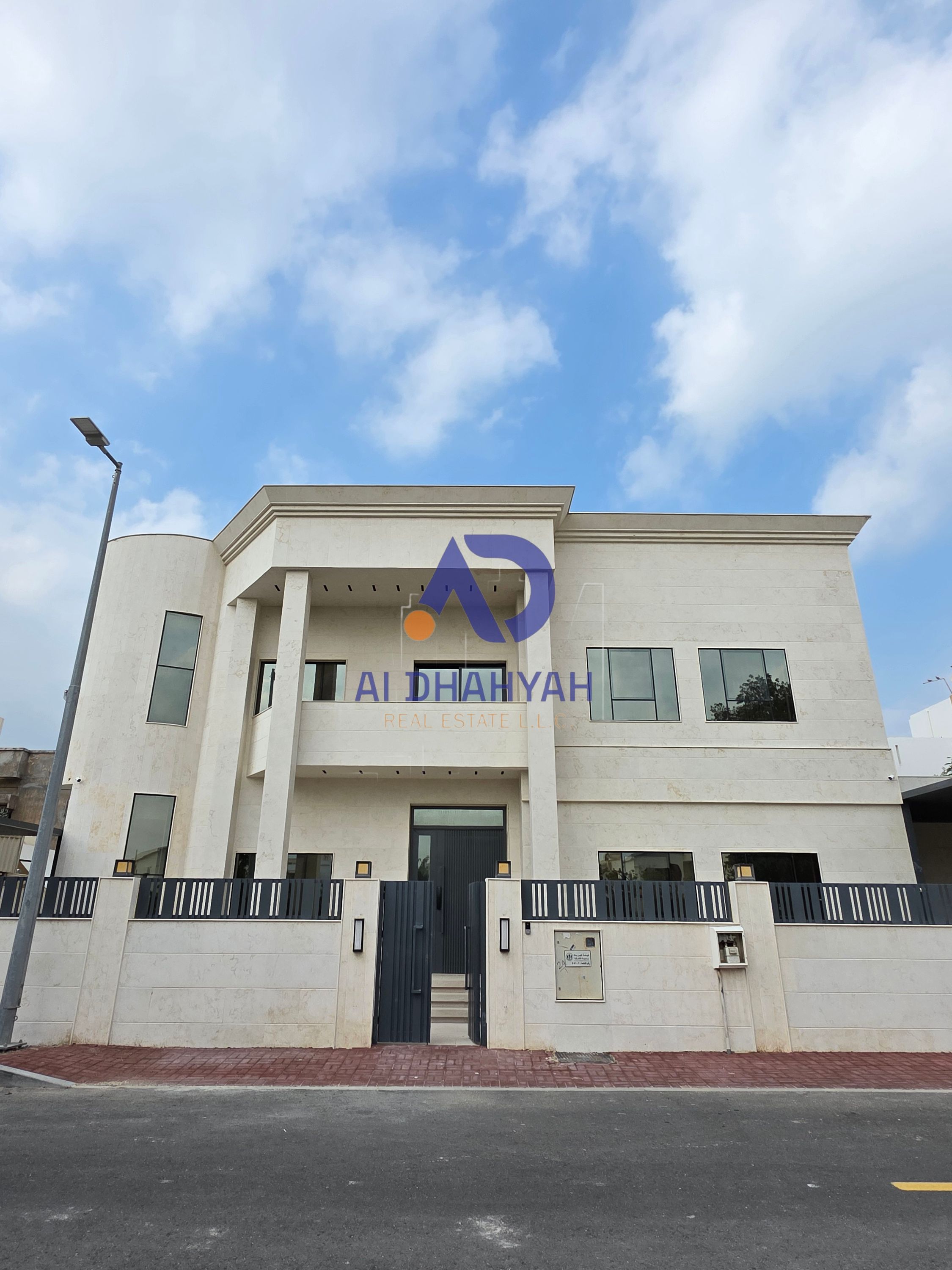 Luxury villa for sale in Al Rifaa – Super Deluxe – Close to the sea