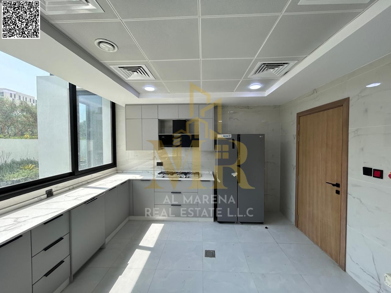 A villa with all electricity, water and air conditioning fees included, on the main street, ready to move in, in the most prestigious areas of Ajman.