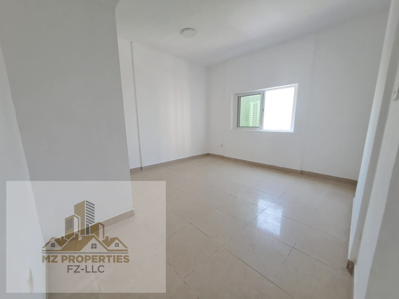 1 BEDROOM CLOSE HALL FOR RENT IN HEART OF SHARJAH ! BEAUTIFUL LOCATION ! IN 29999