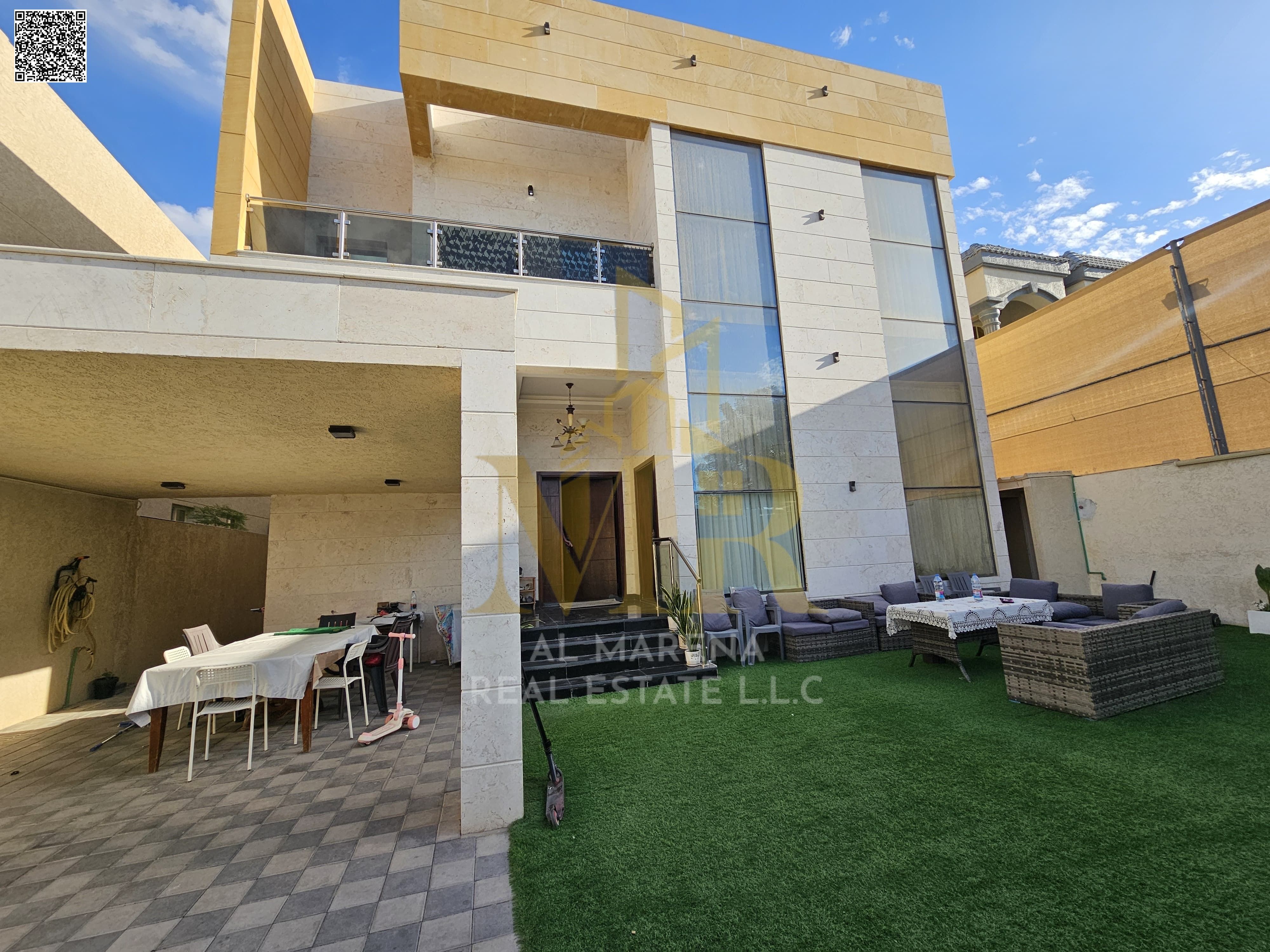 A golden opportunity to own your dream villa at a price that includes electricity, water and air conditioning in the heart of a prestigious area in Al
