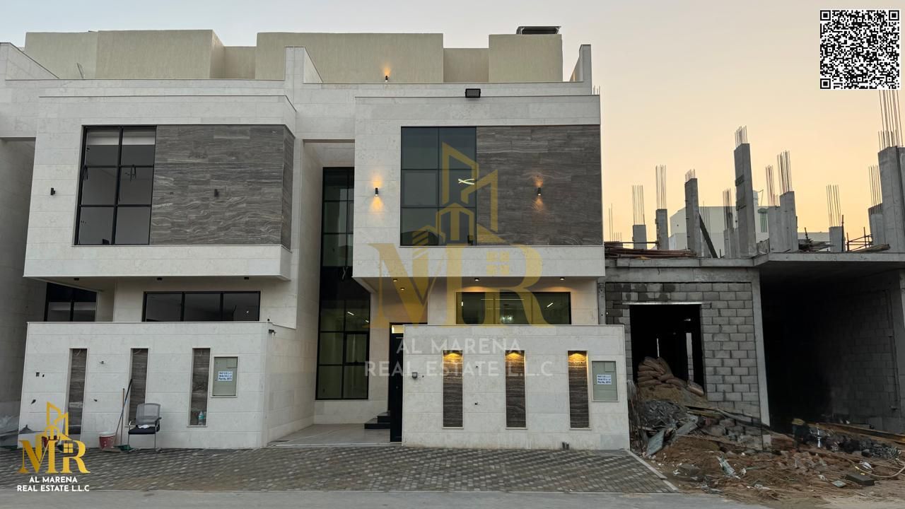 With easy bank financing, own a villa with two floors and roof, modern design and spacious layout, featuring 4 master bedrooms, prime location, price