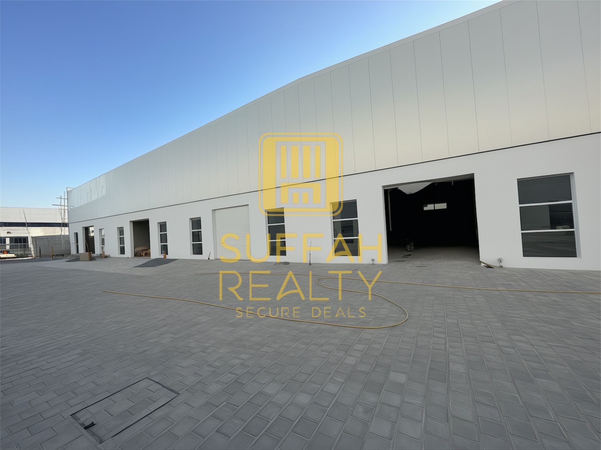 Premium Corner Showroom | Al Quoz | SZR Road