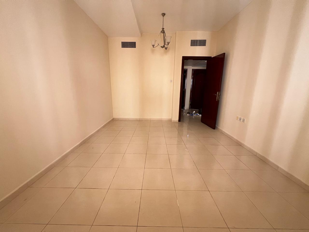 Lavish 1bhk good building new muwailah rent in just 38k