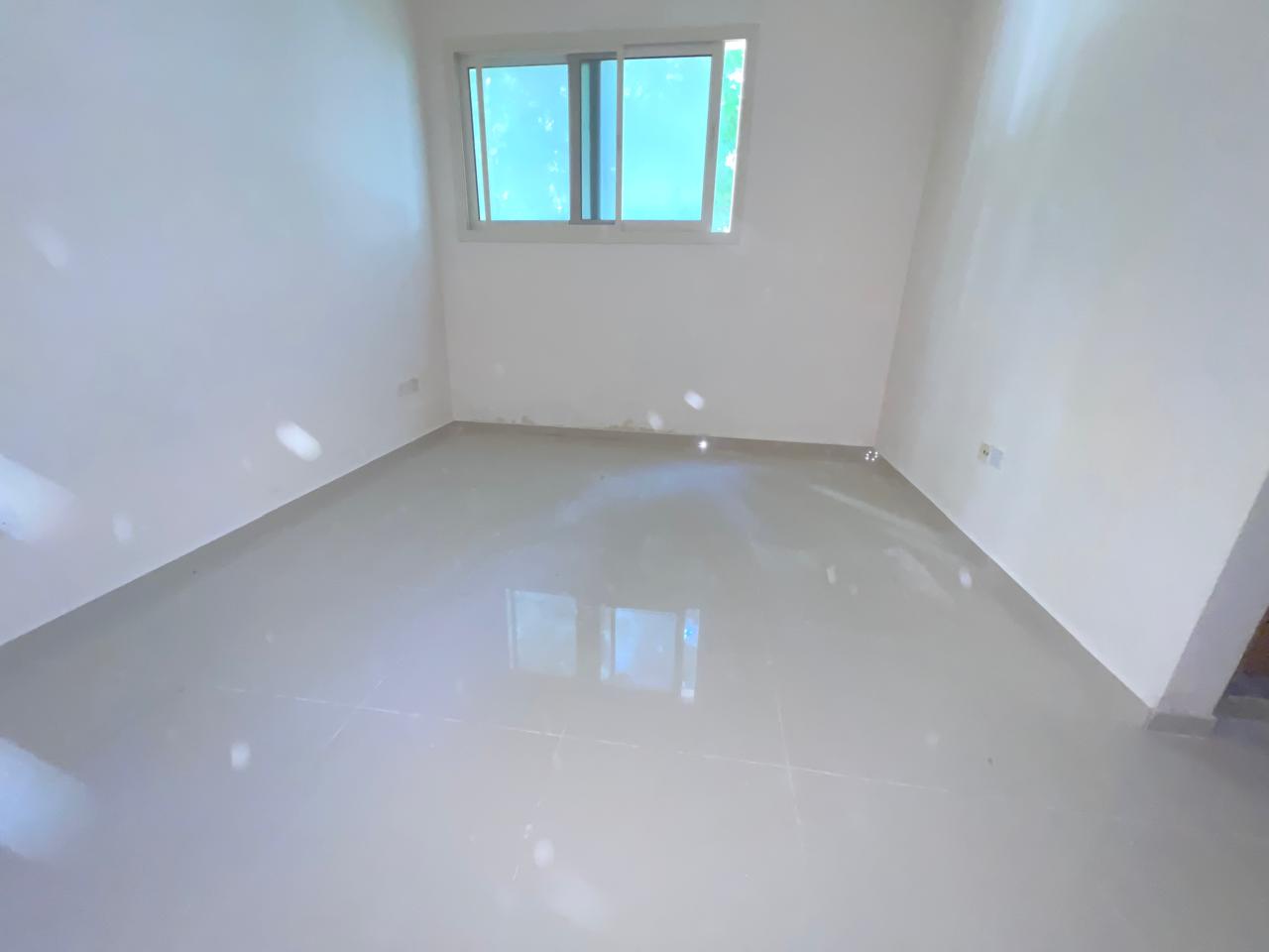 Lavish 1bhk good building muwailah sharjah rent in 35k