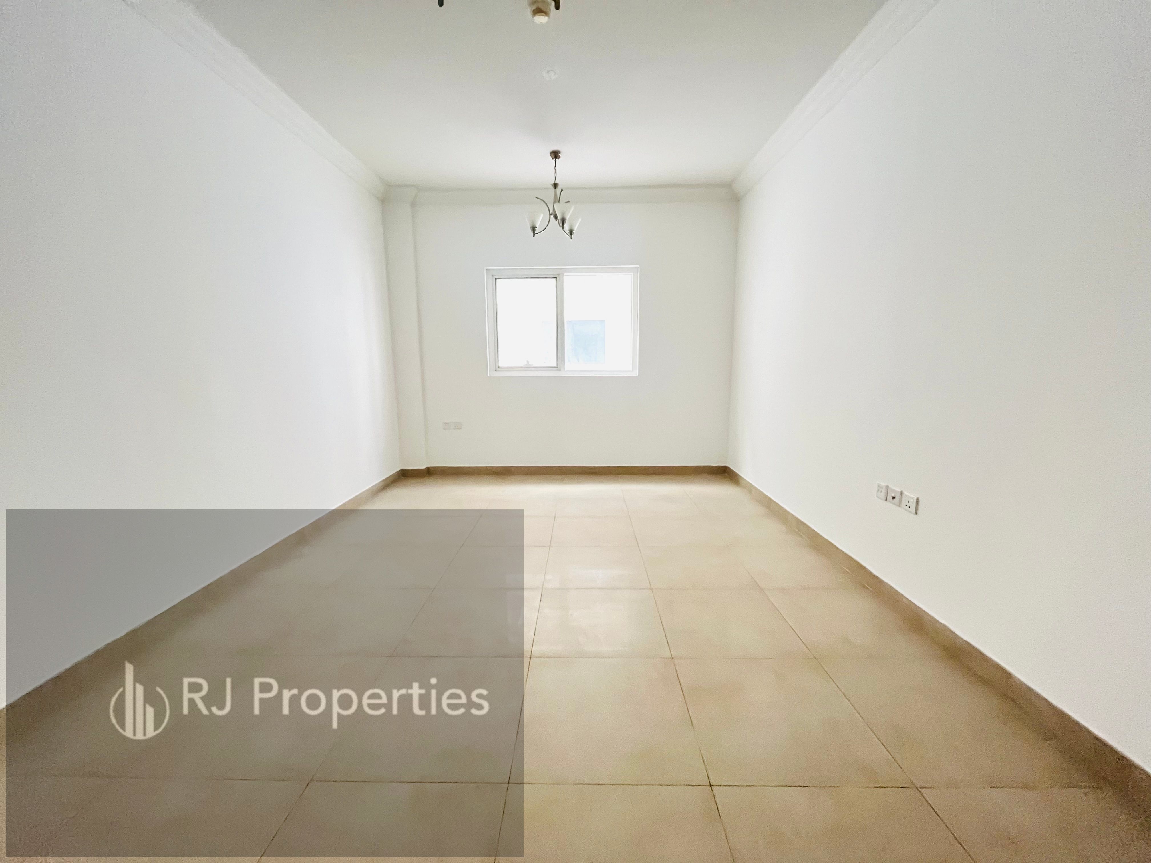 Luxury Well-Designed 2BHK | Parking Included | Close to Safari Mall |very prime location | just 49k